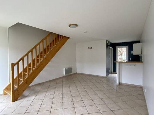 Maison à louer 680 € 3 pièces 2 chambres 58 m² Saint Ausone-Saint Martin-Saint Gelais Angoulême 16000