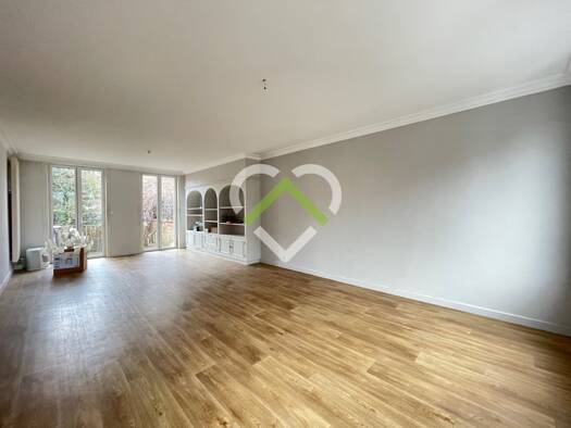 Appartement à louer 1 510 € 6 pièces 5 chambres 180 m² RDC Villeneuve-d'Ascq 59650