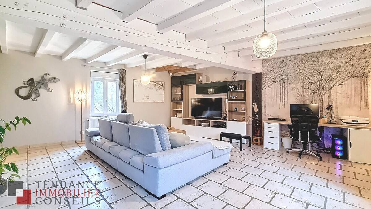 Maison à vendre, 220m², VAUX EN BEAUJOLAIS