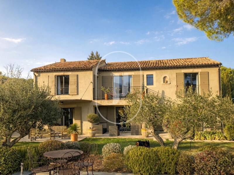 Maison à vendre, 250m², EYGALIERES