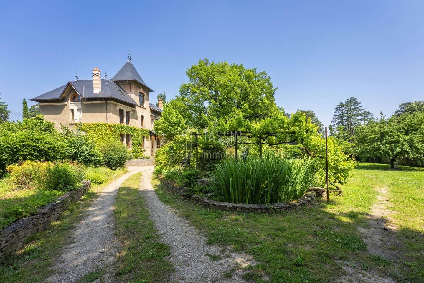 Maison à vendre, 344m², TASSIN LA DEMI LUNE
