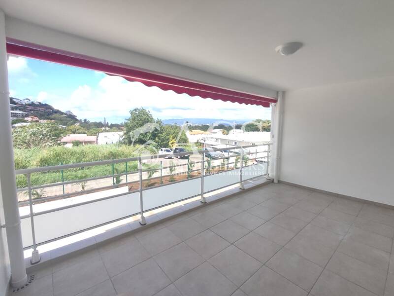 Maison à louer, 73m², LES TROIS ILETS