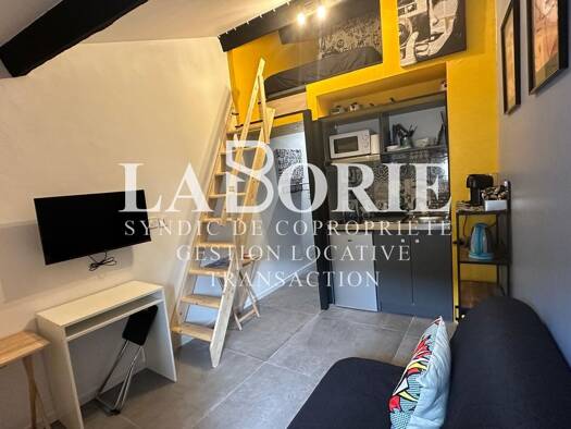 Duplex à louer 420 € 1 pièce 12,5 m² Étage 2/2 Abbaye-La Motte Villeneuve-lès-Avignon 30400