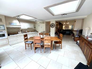 Maison à vendre 214 500 € 7 pièces 5 chambres 180 m² 200 m² de terrain La Loge-Notz-Cré-Touvent Châteauroux 36000