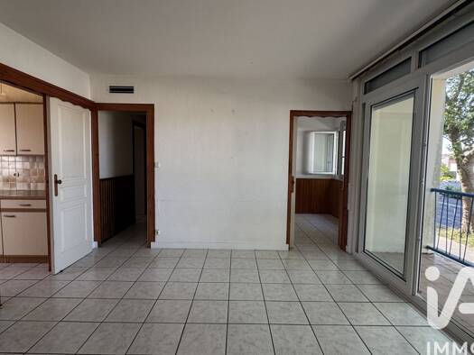 Appartement à vendre 121 000 € 3 pièces 2 chambres 67,67 m² Étage 1/3 Champlain Rochefort 17300