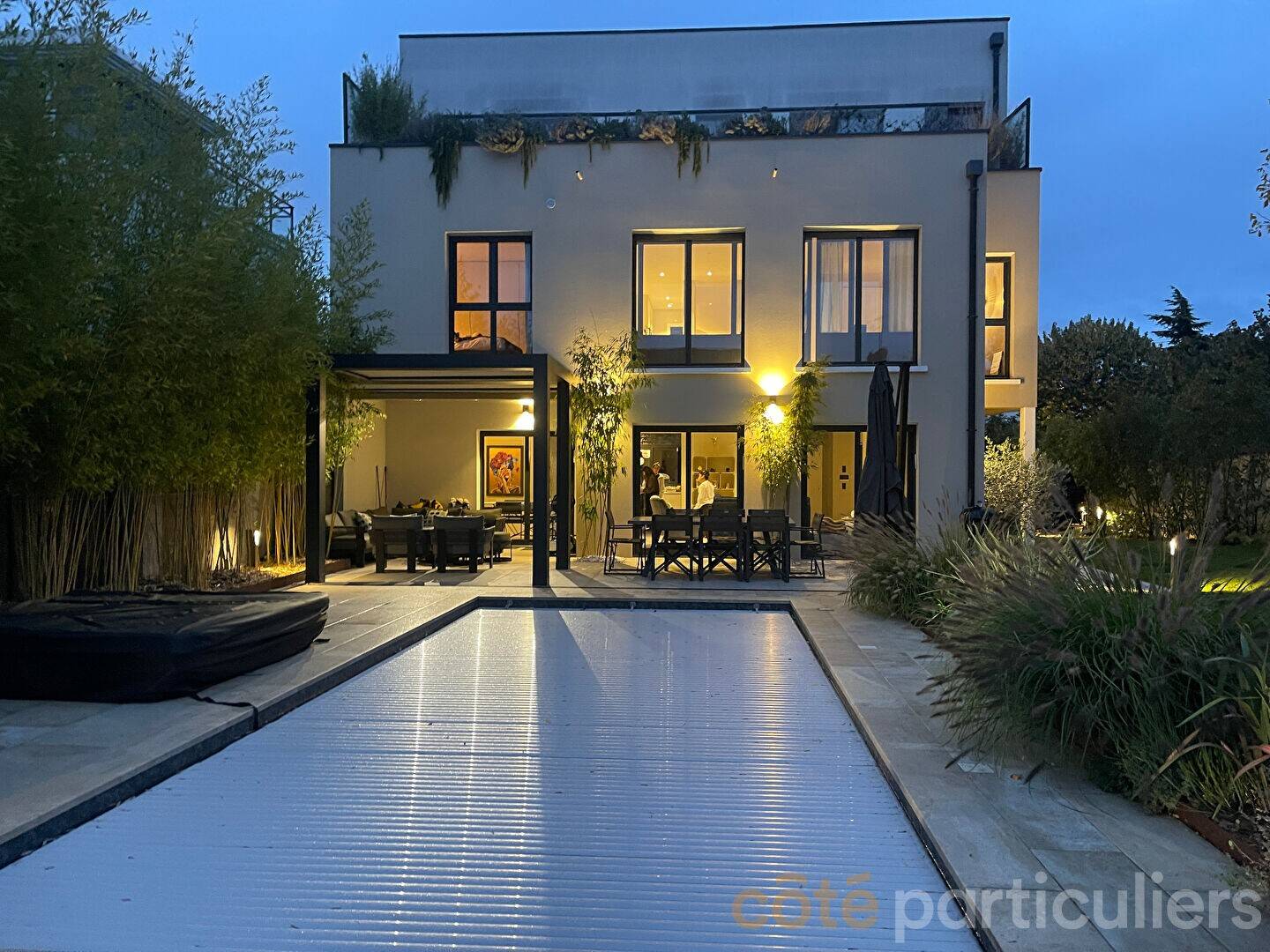 Maison à vendre, 235m², LA VARENNE SAINT HILAIRE