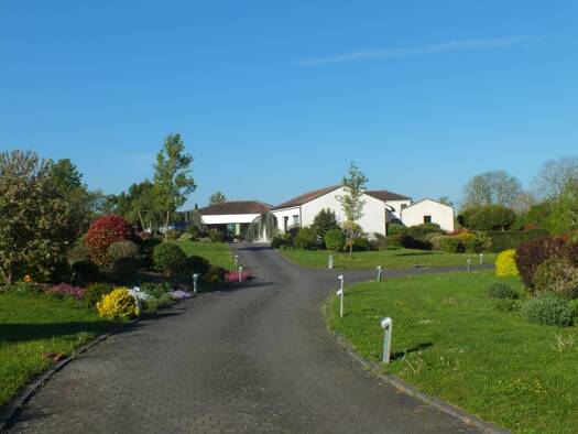 Maison à vendre 1 890 000 € 17 pièces 5 chambres 730 m² 17 152 m² de terrain Villars-et-Villenotte 21140