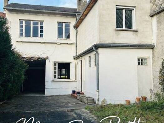 Maison de ville à vendre 185 000 € 7 pièces 4 chambres 130 m² 336 m² de terrain Ophite-Chantecler Lourdes 65100