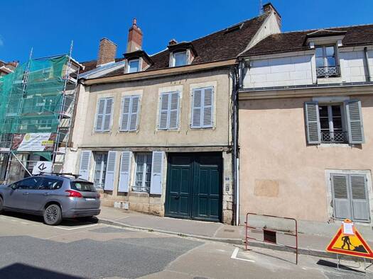 Duplex à vendre 99 000 € 2 pièces 1 chambre 56 m² Étage 2/2 Palais de Justice-Saint Eusebe-Pont Auxerre 89000