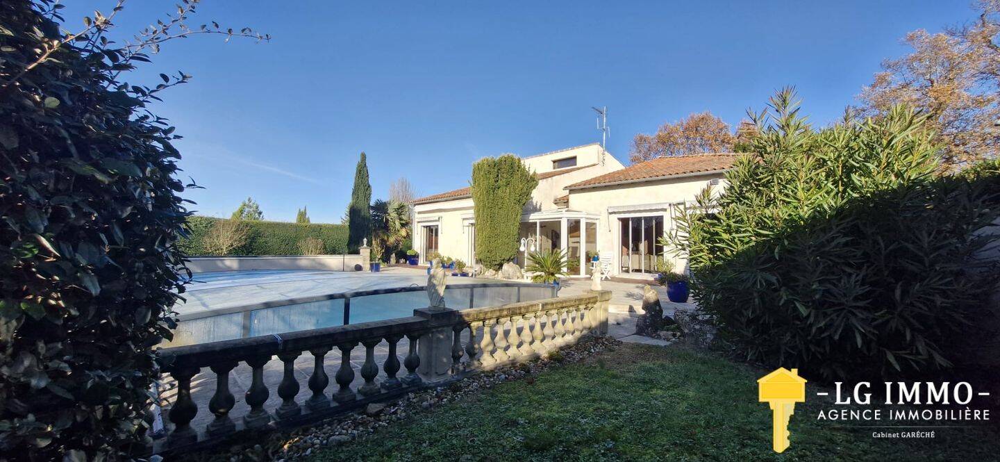 Maison à vendre, 158m², MORTAGNE SUR GIRONDE