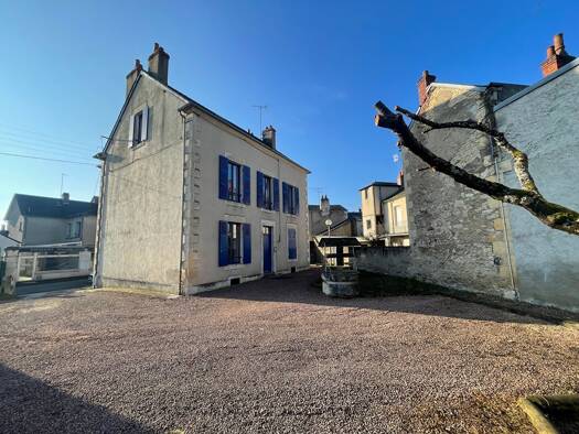 Local commercial à louer 1 170 € 70 m² de surface de vente Le Banlay-Moulin à Vent Nevers 58000