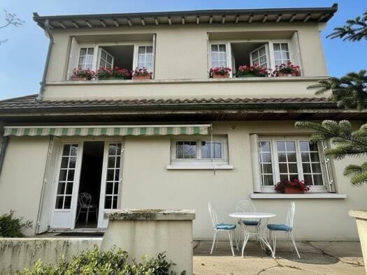 Maison à vendre 620 000 € 6 pièces 4 chambres 122 m² 800 m² de terrain Main de Fer Houilles 78800