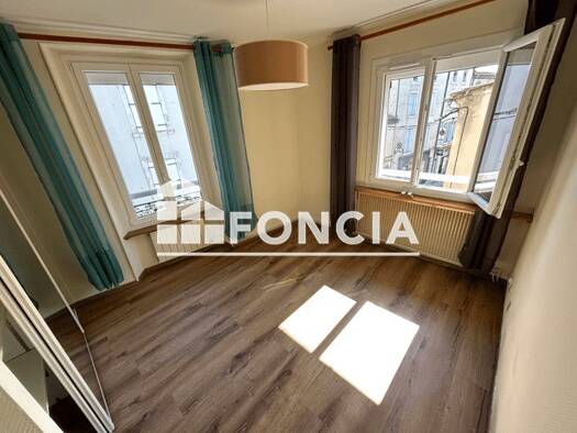 Appartement à louer 526 € 2 pièces 1 chambre 35 m² Étage 2/2 Grand Charran-Faventines Valence 26000