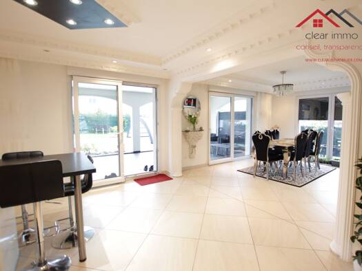 Maison à vendre 564 000 € 8 pièces 6 chambres 232 m² 774 m² de terrain Peltre 57245