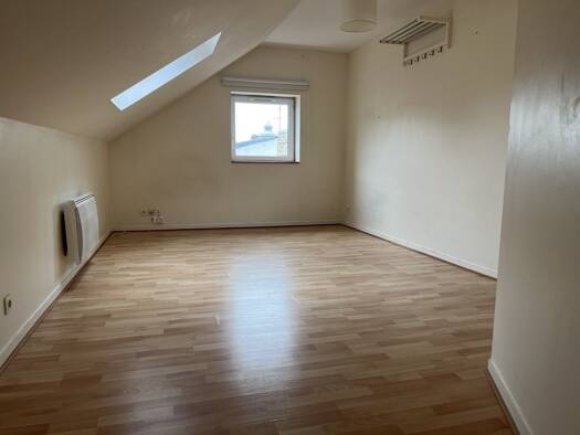 Appartement à louer 455 € 1 pièce 11,2 m² Étage 3/3 Centre Ville Amiens 80000