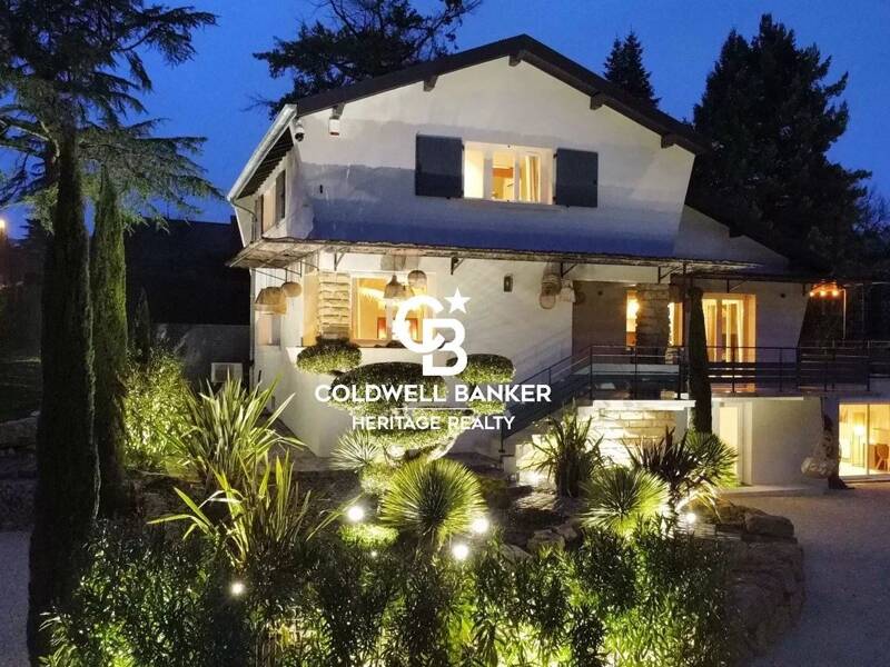 Maison à vendre, 250m², CHARBONNIERES LES BAINS