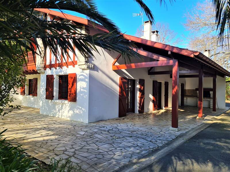 Maison à louer, 135m², SAINT PIERRE D'IRUBE