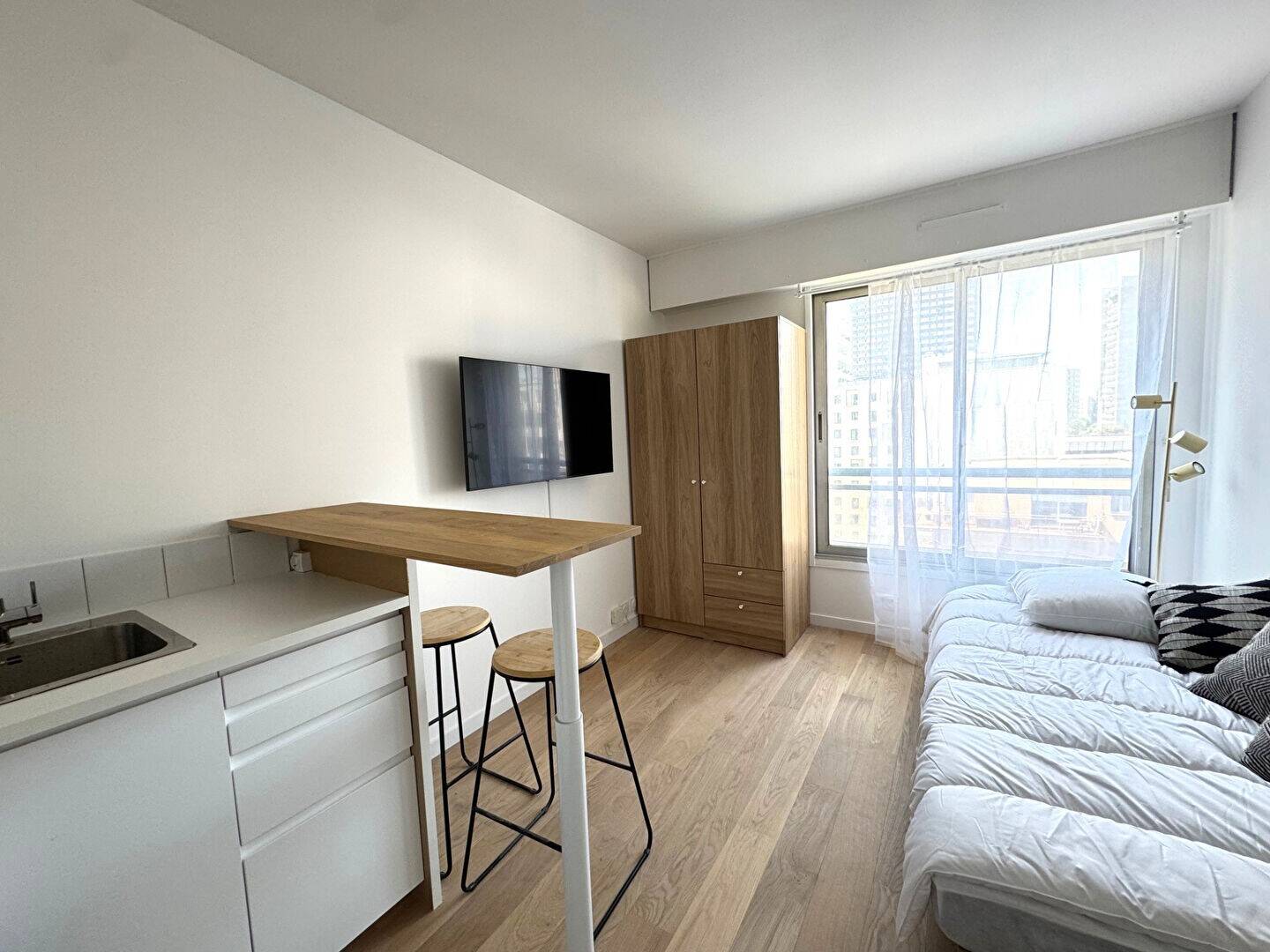 Maison à louer, 17m², COURBEVOIE