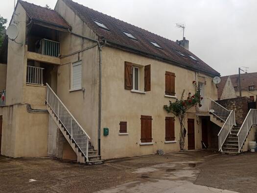 Immeuble à vendre - Première occupation 527 000 € 178 m² Ouest Fosses 95470