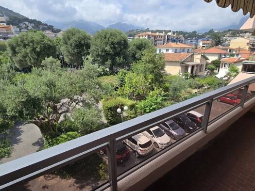 Appartement à vendre 265 000 € 2 pièces 1 chambre 37 m² 3ème étage Roquebrune-Cap-Martin 06190