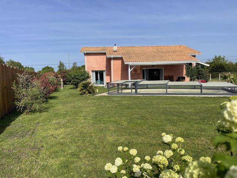 Maison à vendre, 125m², GRAYAN ET L'HOPITAL