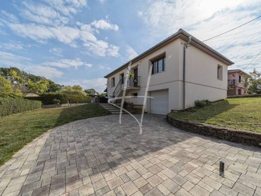 Maison de plain-pied à vendre 239 000 € 4 pièces 3 chambres 90 m² 618 m² de terrain Nancy 54000