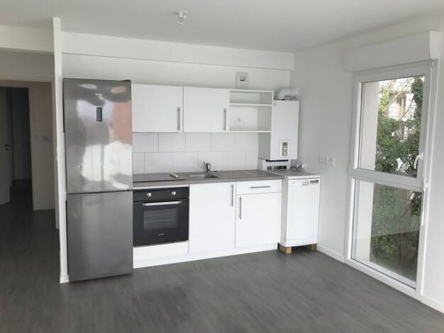 Appartement à louer 648 € 3 pièces 2 chambres 55 m² 3ème étage Quimper 29000
