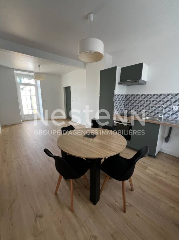 Appartement à louer 560 € 2 pièces 1 chambre 34 m² Locmine 56500