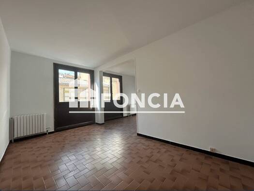 Appartement à louer 380 € 1 pièce 31,1 m² 1er étage Du Guesclin Béziers 34500