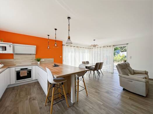 Maison de plain-pied à vendre 390 500 € 4 pièces 3 chambres 90 m² 625 m² de terrain Peripherie Saint-Jean-de-Monts 85160