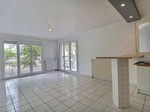Appartement à vendre 89 000 € 3 pièces 2 chambres 65 m² 1er étage Bas Vernet Ouest Perpignan 66000