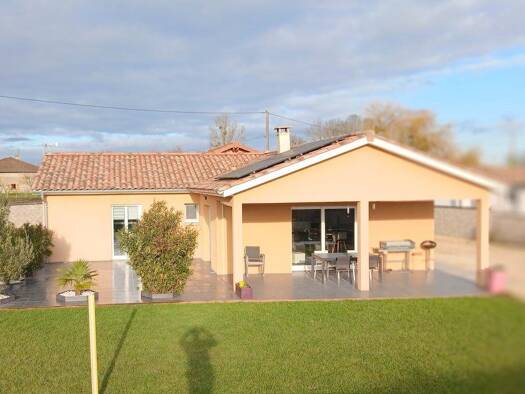 Maison de plain-pied à vendre 269 000 € 3 pièces 2 chambres 100 m² Boissey 01190