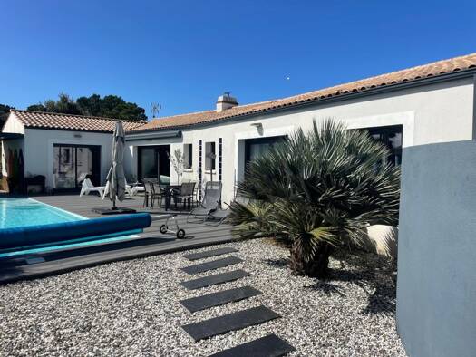 Maison à vendre 648 000 € 5 pièces 4 chambres 169 m² 1 300 m² de terrain Est Ouest Les Sables-d'Olonne 85340