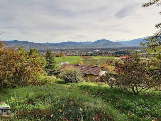 Maison à louer 2 500 € 6 pièces 5 chambres 123 m² 1 549 m² de terrain Nord Reignier-Ésery 74930