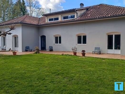 Maison à vendre 295 000 € 8 pièces 6 chambres 223 m² 11 156 m² de terrain Cantaous 65150