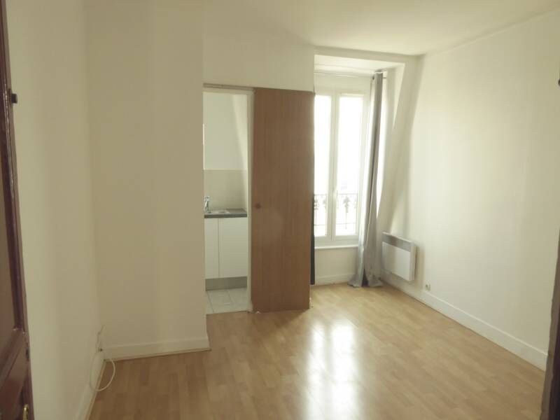 Maison à louer, 13m², PARIS 18E