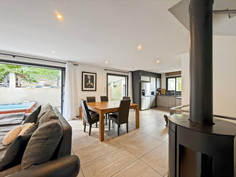 Maison à vendre, 154m², SEPTEMES LES VALLONS