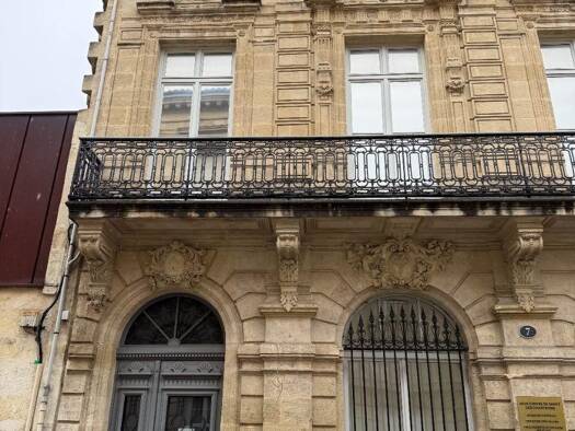 Appartement à vendre 346 500 € 3 pièces 2 chambres 63,68 m² Bordeaux 33000