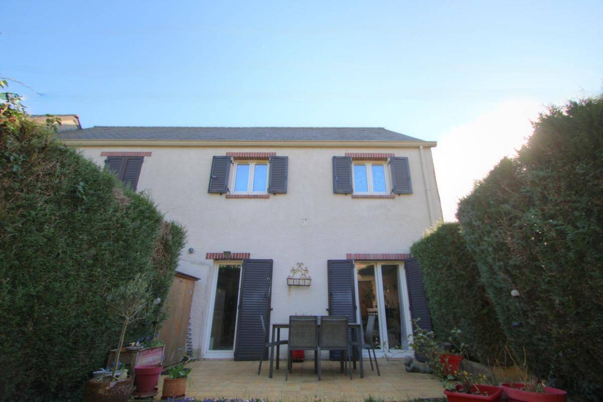 Maison à vendre, 87m², SAINT JEAN DE LA RUELLE