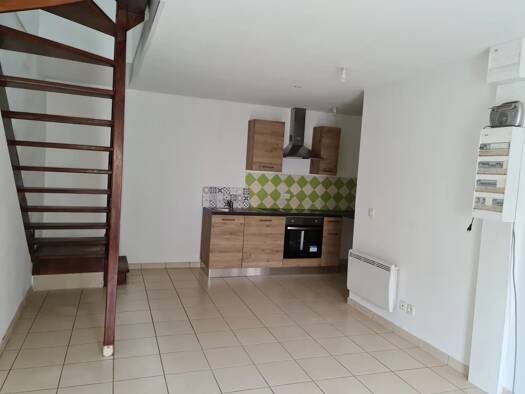 Appartement à louer 640 € 4 pièces 2 chambres 56,4 m² 1er étage Malauzat 63200
