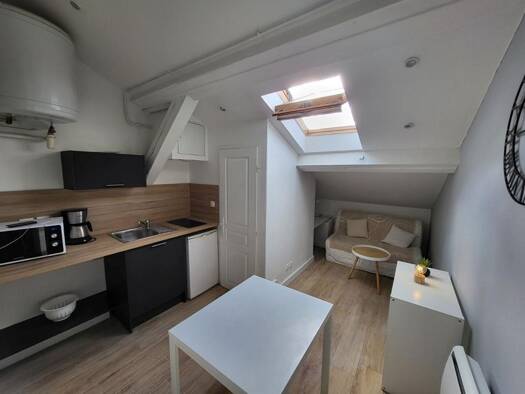 Appartement à vendre 68 000 € 1 pièce 15 m² Étage 5/5 Charpennes Villeurbanne 69100