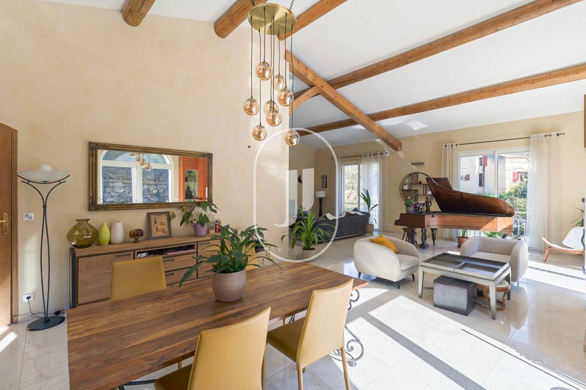 Maison à vendre, 300m², SAINT MARC JAUMEGARDE