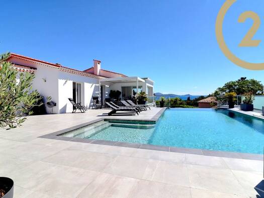 Villa à vendre 1 599 000 € 7 pièces 4 chambres 197 m² 1 099 m² de terrain Saint Aygulf Fréjus 83370