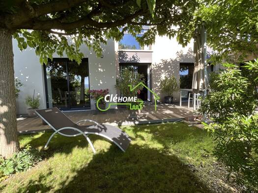 Maison à vendre 585 000 € 6 pièces 4 chambres 177 m² 617 m² de terrain Saint-Pierre-la-Palud 69210