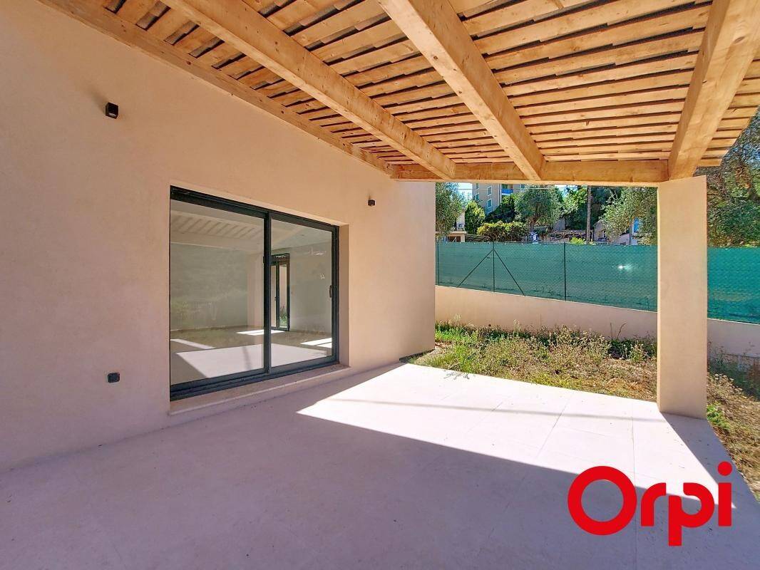 Maison à vendre, 137m², TOURRETTE LEVENS