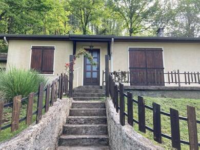 Villa à louer 695 € 4 pièces 3 chambres 73 m² 348 m² de terrain Coupiac 12550