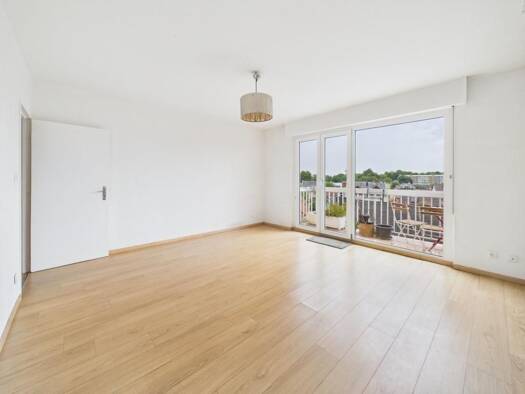 Appartement à vendre 232 000 € 3 pièces 2 chambres 71 m² 4 étages Neudorf Sud Centre Strasbourg 67100