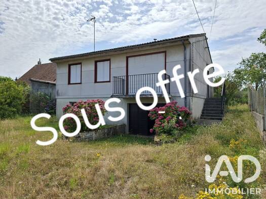 Maison de plain-pied à vendre 76 000 € 4 pièces 2 chambres 81 m² 1 291 m² de terrain Esmery-Hallon 80400