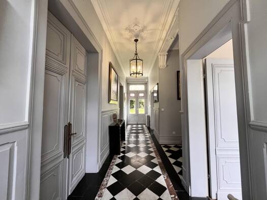 Maison à vendre 502 000 € 10 pièces 4 chambres 255 m² 689 m² de terrain Douai 59500