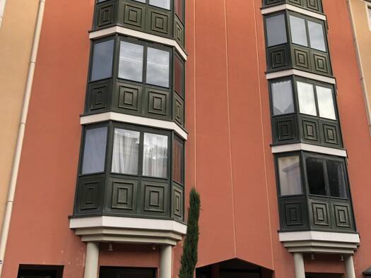 Appartement à louer 1 616 € 4 pièces 3 chambres 106,8 m² Étage 4/4 Centre Ville Sud Ouest Grasse 06130